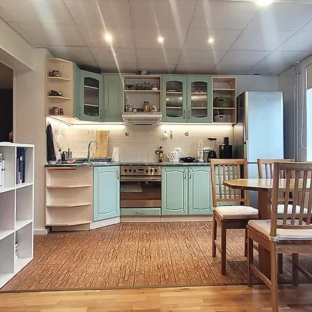 3-room Homey In Apartment