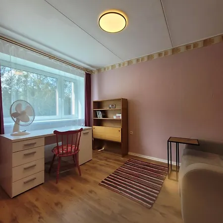 3-room Homey In Apartment