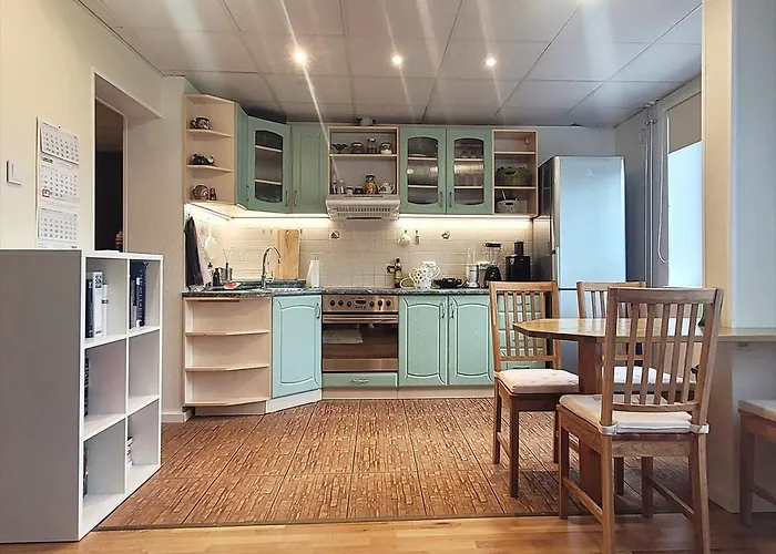 3-room Homey In Apartment